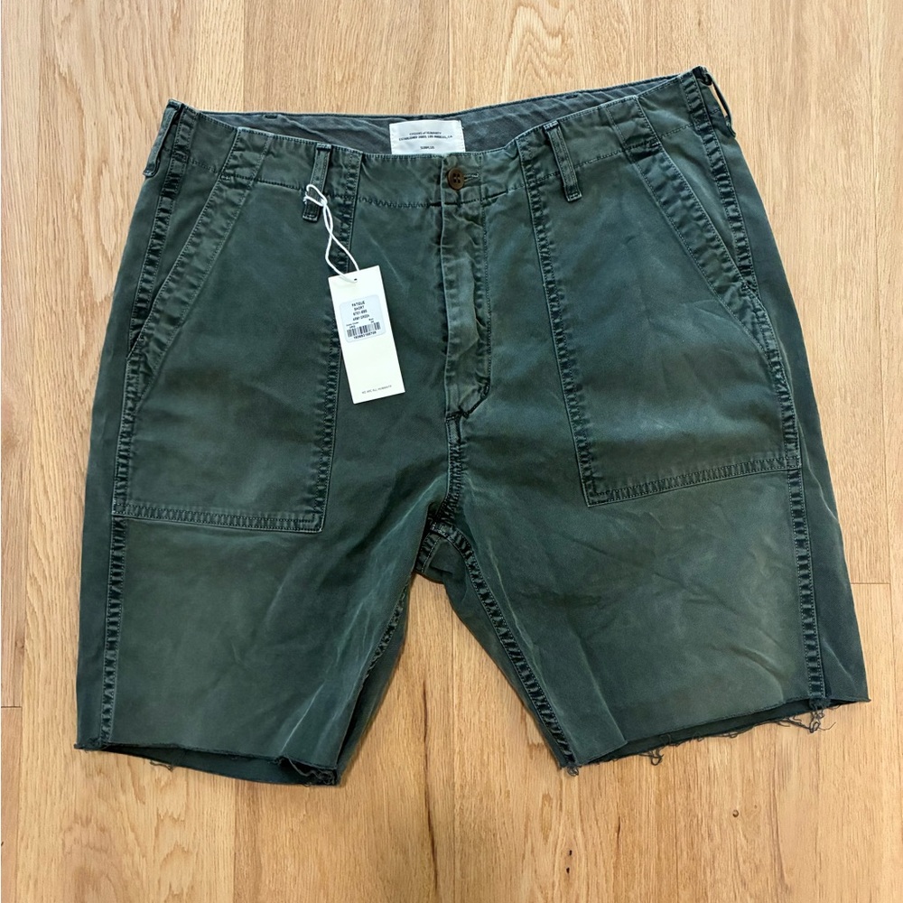 Citizens Of Humanity Raw Hem Fatigue Short
NEW! Size 33 - Made in USA